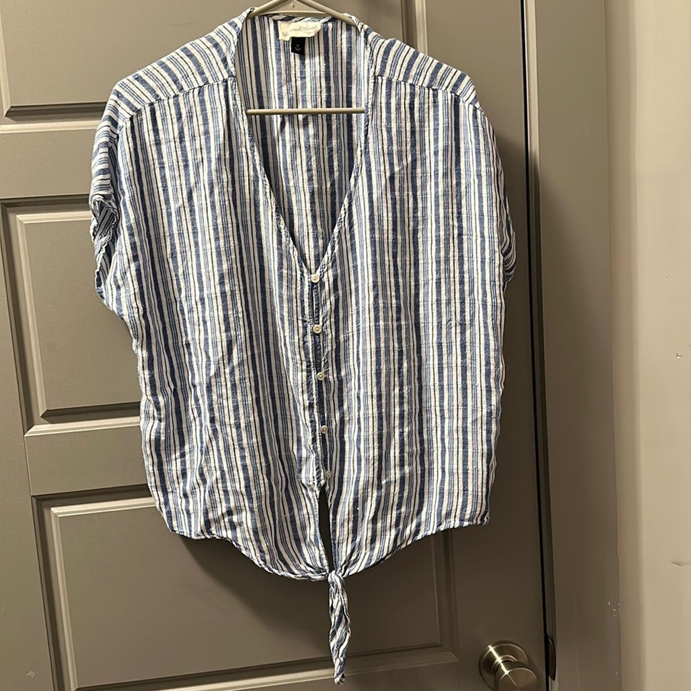 Universal Thread XL Top